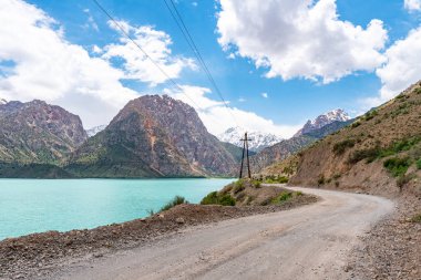 Sughd Iskanderkul Gölü 11