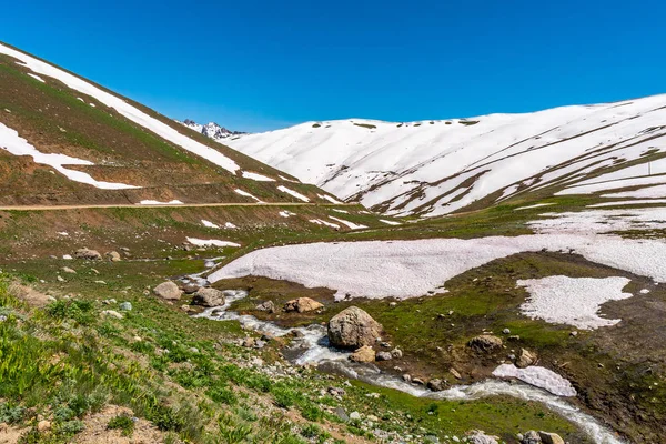 Qalai Khumb hívja Dushanbe Khoburobot Pass 11-et. — Stock Fotó