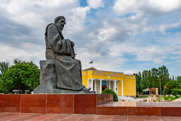 Penjikent rudaki Statue 38 — Stockfoto