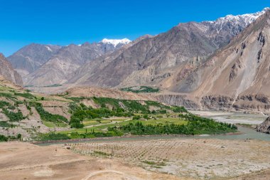 Qalai Khumb 'dan Khorugh Pamir Otoyolu 66' ya