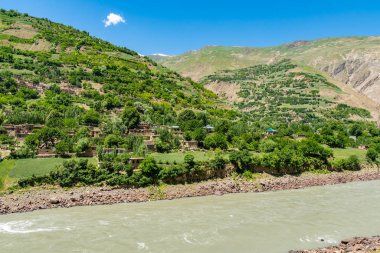 Qalai Khumb 'dan Khorugh Pamir Yolu 73' e