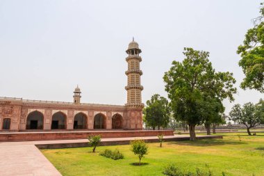 Jahangir 'in Lahor Mezarı 251