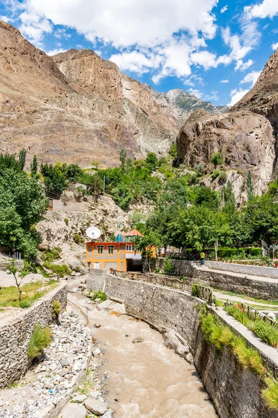 Gillgit para Skardu Aldeia Sassi 15 — Fotografia de Stock