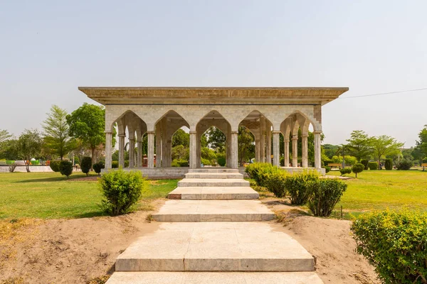 Multan Shah Shams Park 18 anos — Fotografia de Stock