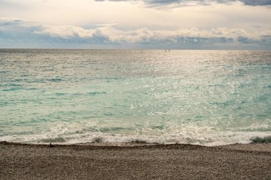 Akdeniz kıyıları.