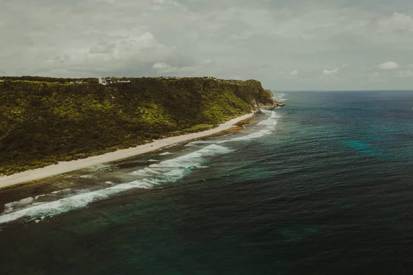 Vista Aérea Praia Tropical Selvagem Destino Viagem Bali — Fotografia de Stock