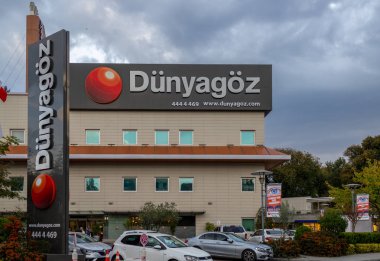 Bakirköy, İstanbul / Türkiye - Kasım 04 2019: Dunyagoz göz hastanesi dış görünüm