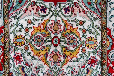 İpek halı desenli. Geleneksel Osmanlı ve Türk halısı dokusu. Türk Osmanlısı doğulu halı tasarımı