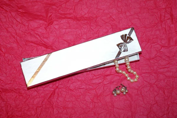 Prezent Pudełko Pudełko Perłami Przechowywanie Biżuterii — Zdjęcie stockowe