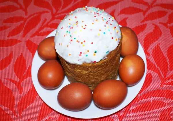 Πασχαλινή Τούρτα Και Χρωματιστά Αυγά Ορθόδοξη Γιορτή Πάσχα — Φωτογραφία Αρχείου