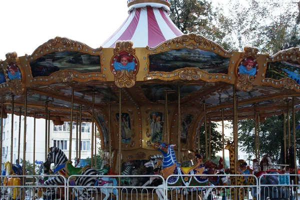 Carrousel Pour Enfants Dans Parc Attractions Parc Attractions — Photo