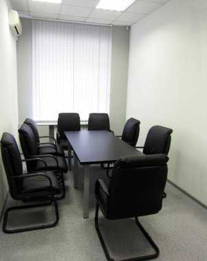   Ofisin içini modern bir şekilde tasarla..                             