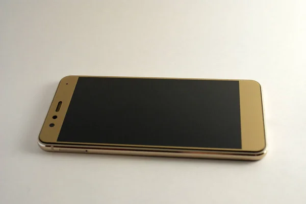 Złoty Smartfon Telefon Białym Tle Nowoczesna Technologia — Zdjęcie stockowe