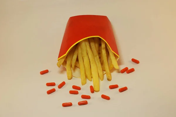 Batatas Fritas Comprimidos Junk Food — Fotografia de Stock