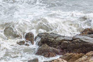 Deniz suyu ile yüksek çekim hızı çalkalama eylemi durdurmak