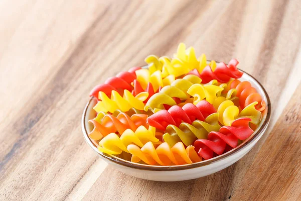 Maccheroni senza glutine di mais e pasta vegetale spirali — Foto Stock