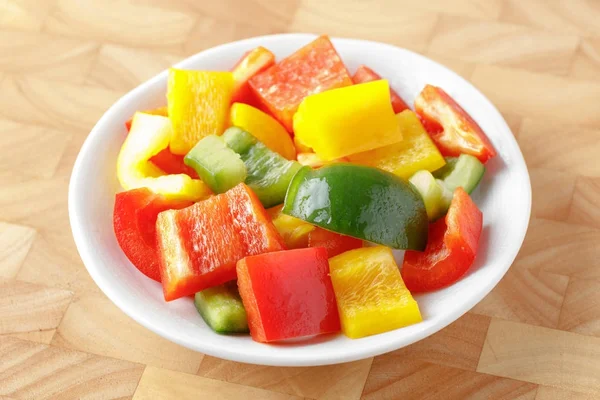 Close Chopped Red Green Yellow Color Sweet Pepper Ceramic Dish — Stock Photo, Image