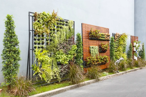 Prachtige Verticale Tuin Stad Rond Kantoorgebouw — Stockfoto