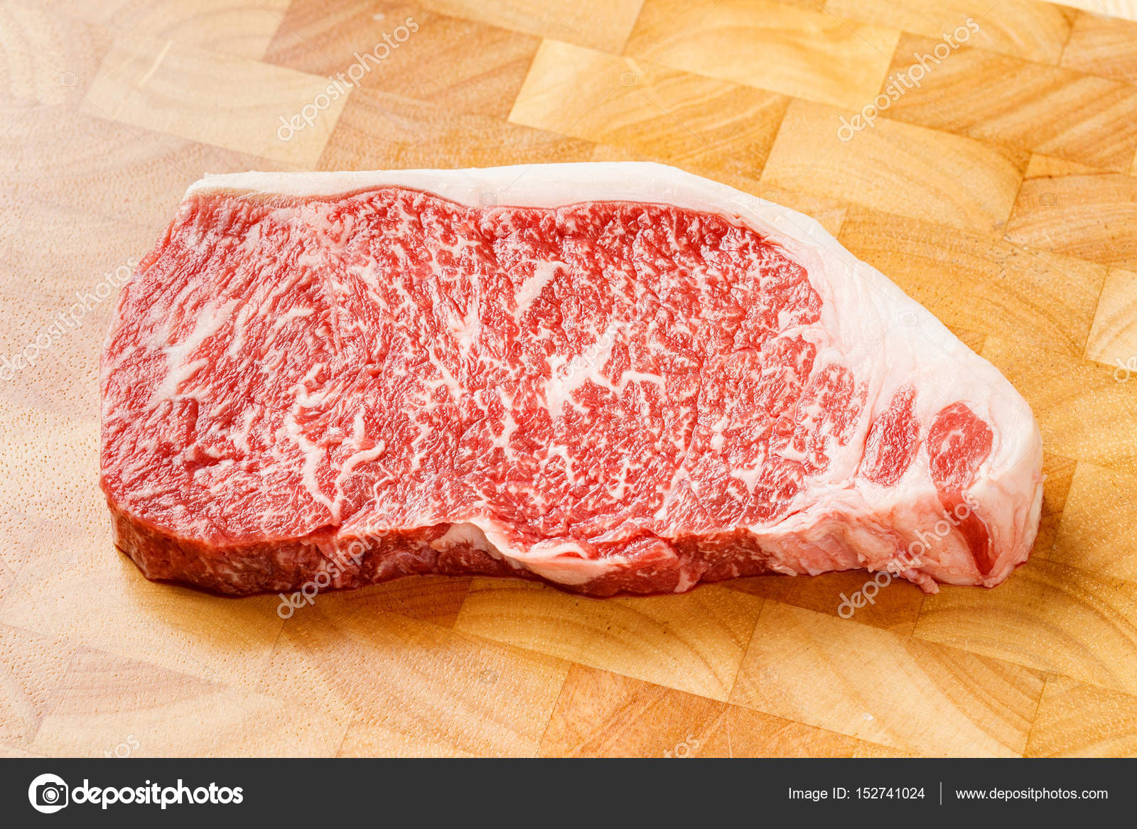 Fechar o bife Striploin fotos, imagens de © smuayc #152741024