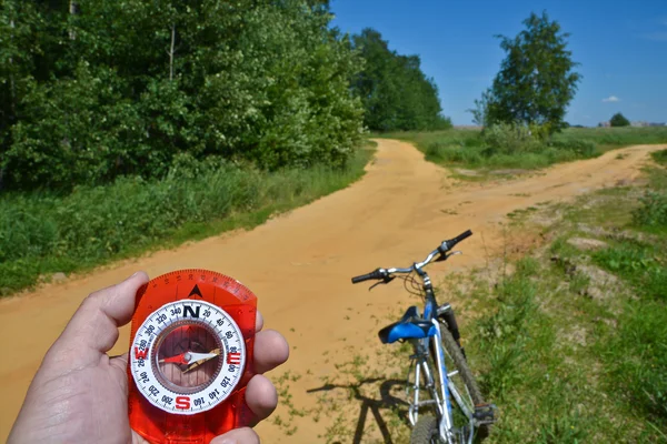 Com bússola e bicicleta garfo dianteiro . — Fotografia de Stock