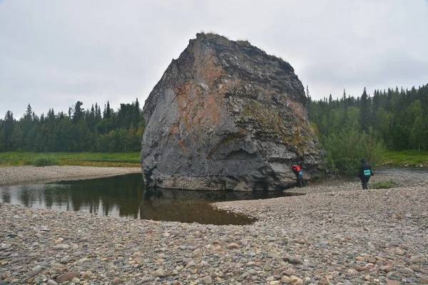 The rocks on the North of the Ural river in the national Park. — Stock Photo, Image