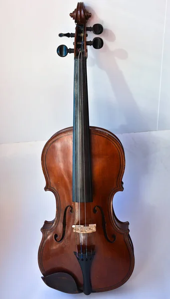 Viejo violín. Sajonia . — Foto de Stock