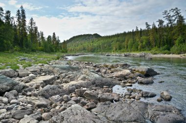 Kharamatlou nehre kutup Urallar.