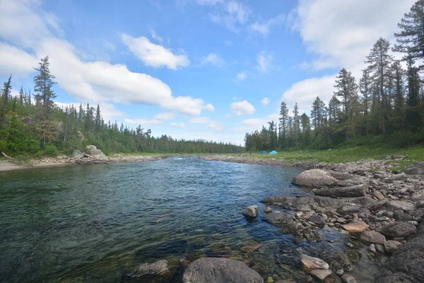 Kharamatlou nehre kutup Urallar.