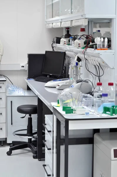 Interior of a modern scientific laboratory. — Stock Photo, Image