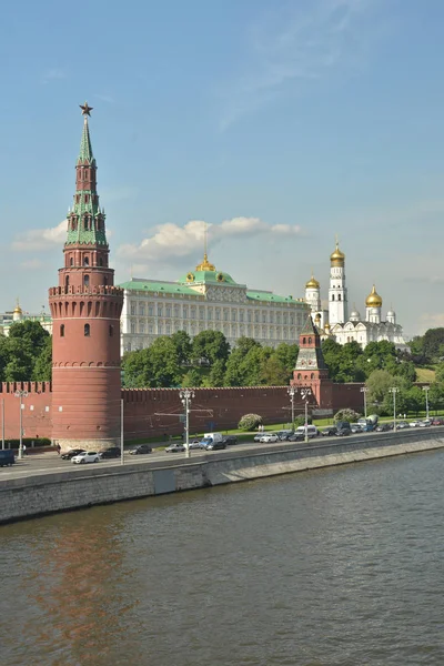 Toren van de moskoe kremlin. — Stockfoto