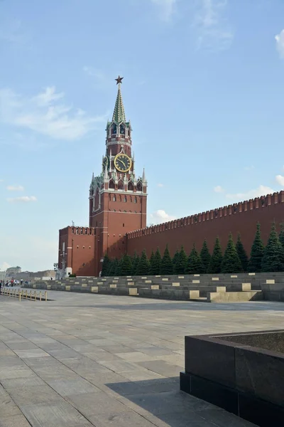 Torre Spasskaya del Kremlin de Moscú. — Foto de Stock