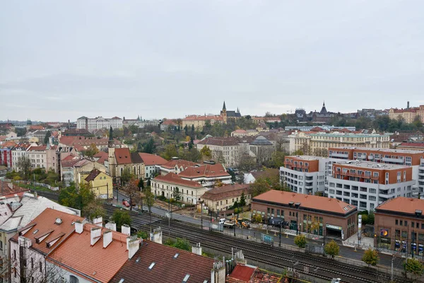 Dachy Pragi w obszarze Vysehrad. — Zdjęcie stockowe