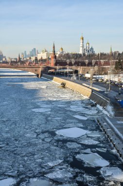 Moskova Kremlin ve limanda.