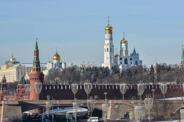 Le clocher Ivan le Grand au Kremlin de Moscou . — Photo
