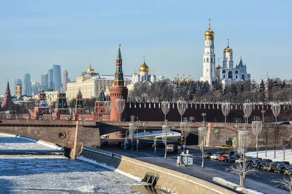 Kreml-Ufer in Moskau im Winter. — Stockfoto