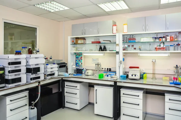 Modern chemisch laboratorium. — Stockfoto