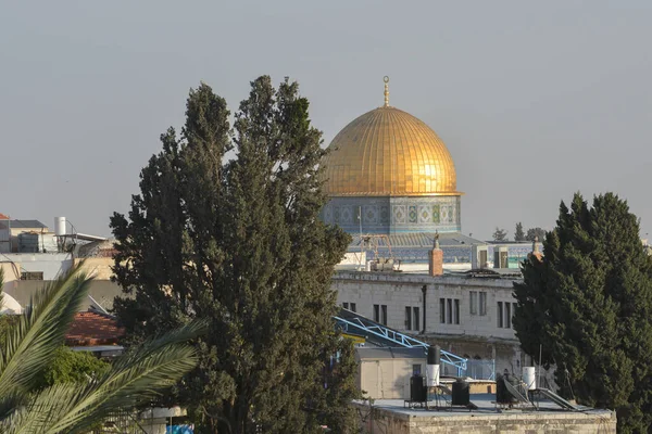 Cúpula de la mezquita de la Roca en Jerusalén . — Foto de Stock