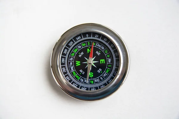 Ensomt kompass . – stockfoto
