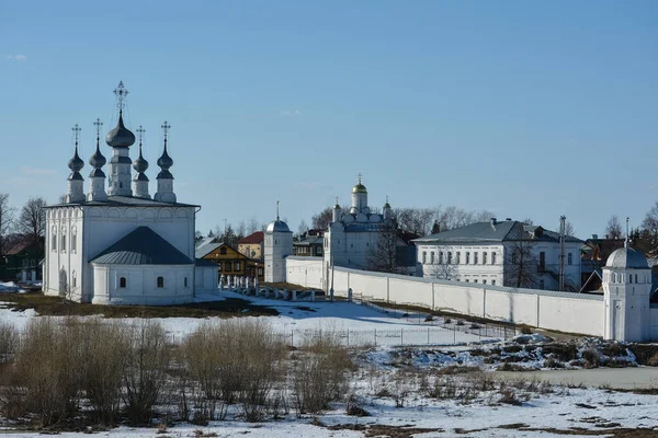 Primavera a Suzdal . — Foto Stock