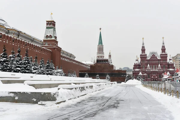 El Kremlin de Moscú es una fortaleza en el centro de Moscú . —  Fotos de Stock