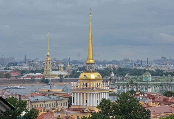 Прогулянка у Санкт - Петербурзі (Росія). — стокове фото