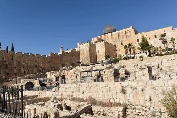 エルサレム11月旧市街の城壁. — ストック写真