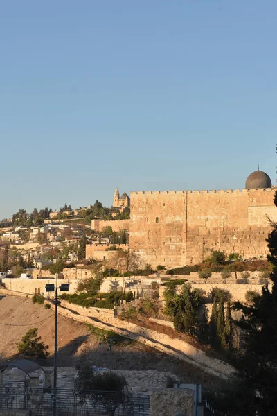 エルサレム11月旧市街の城壁. — ストック写真