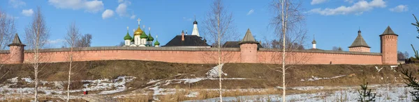 Spring di Suzdal, panorama . — Stok Foto