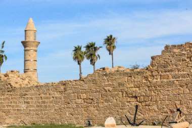 Eski Caesarea kalıntıları. Akdeniz kıyısında, İsrail 'in tarihi bir şehri..