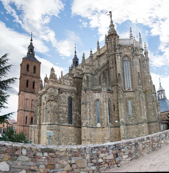 Catedral e Palácio Episcopal de Astorga, região de Leon, Espanha — Fotografia de Stock