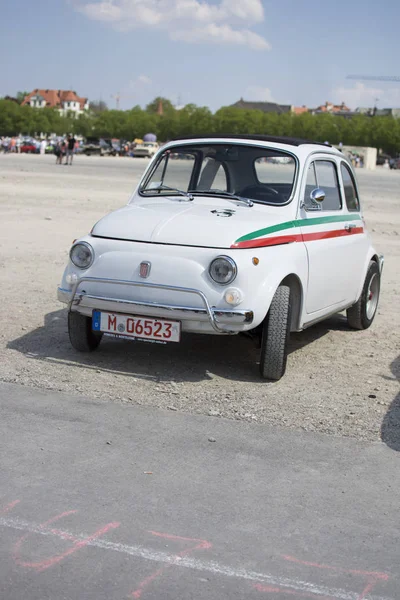Vintage Italiano Fiat 500 — Fotografia de Stock