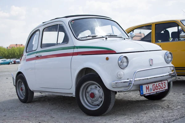 Jahrgang Italienisch Fiat 500 — Stockfoto