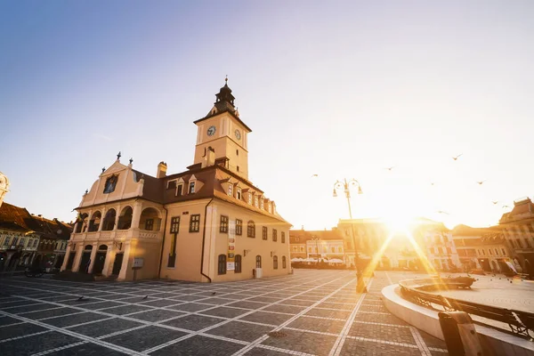 Центральная Площадь Города Piata Sfatului Видом Утренний Восход Солнца Башни — стоковое фото