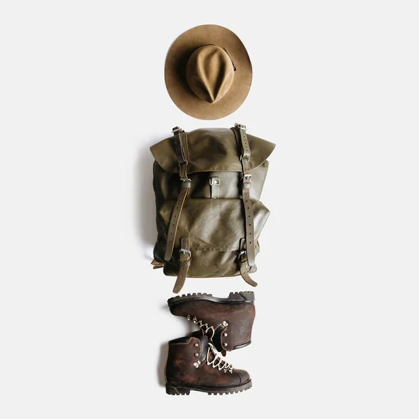 Vintage Backpacker Essential Gear Flat Lay Hat Backpack Boots White — Stock Photo, Image